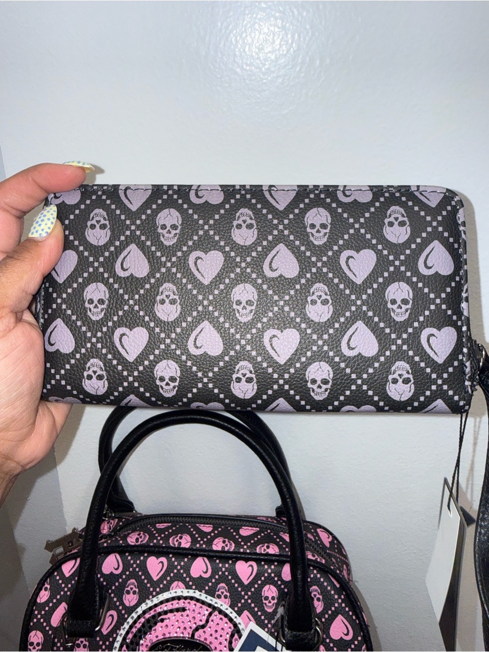 Ed Hardy Black & Pink Skull Satchel with Chain & Studded with matching wallet - Picture 8 of 14